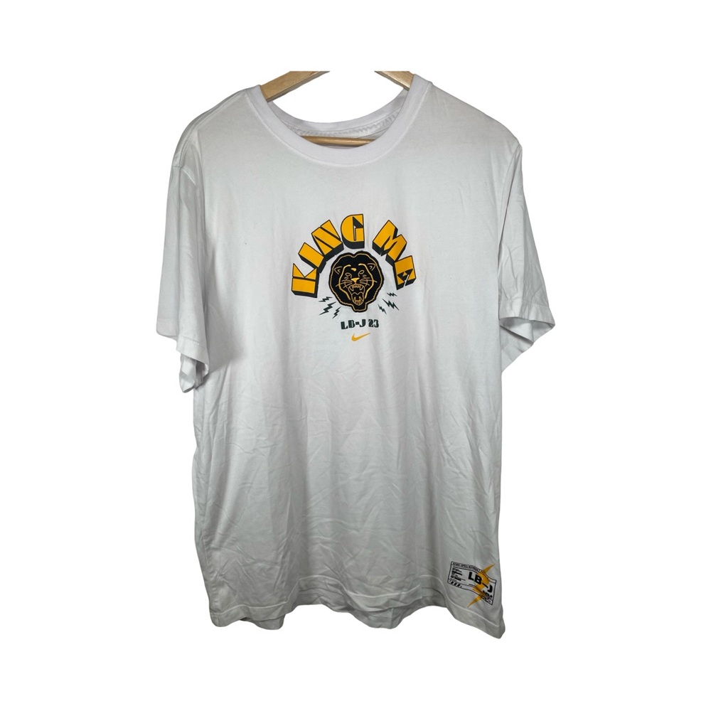 Nike LBJ King Me white Graphic T-Shirt xl